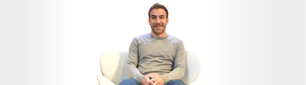 Santiago Bulat, Alumni UCEMA: “El argentino tiene amor por los dólares”